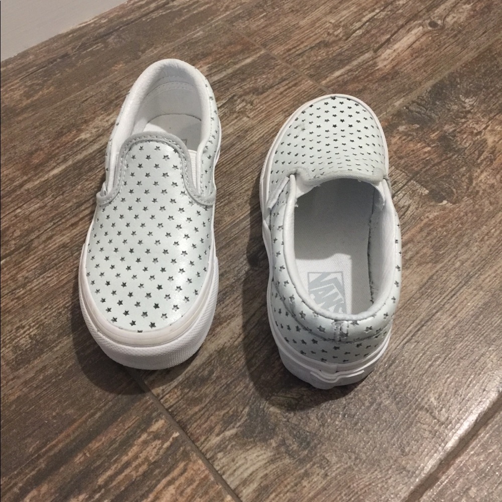 Girls shoes